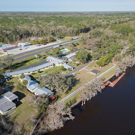 ホテル Suwannee Gables Old Town エクステリア 写真