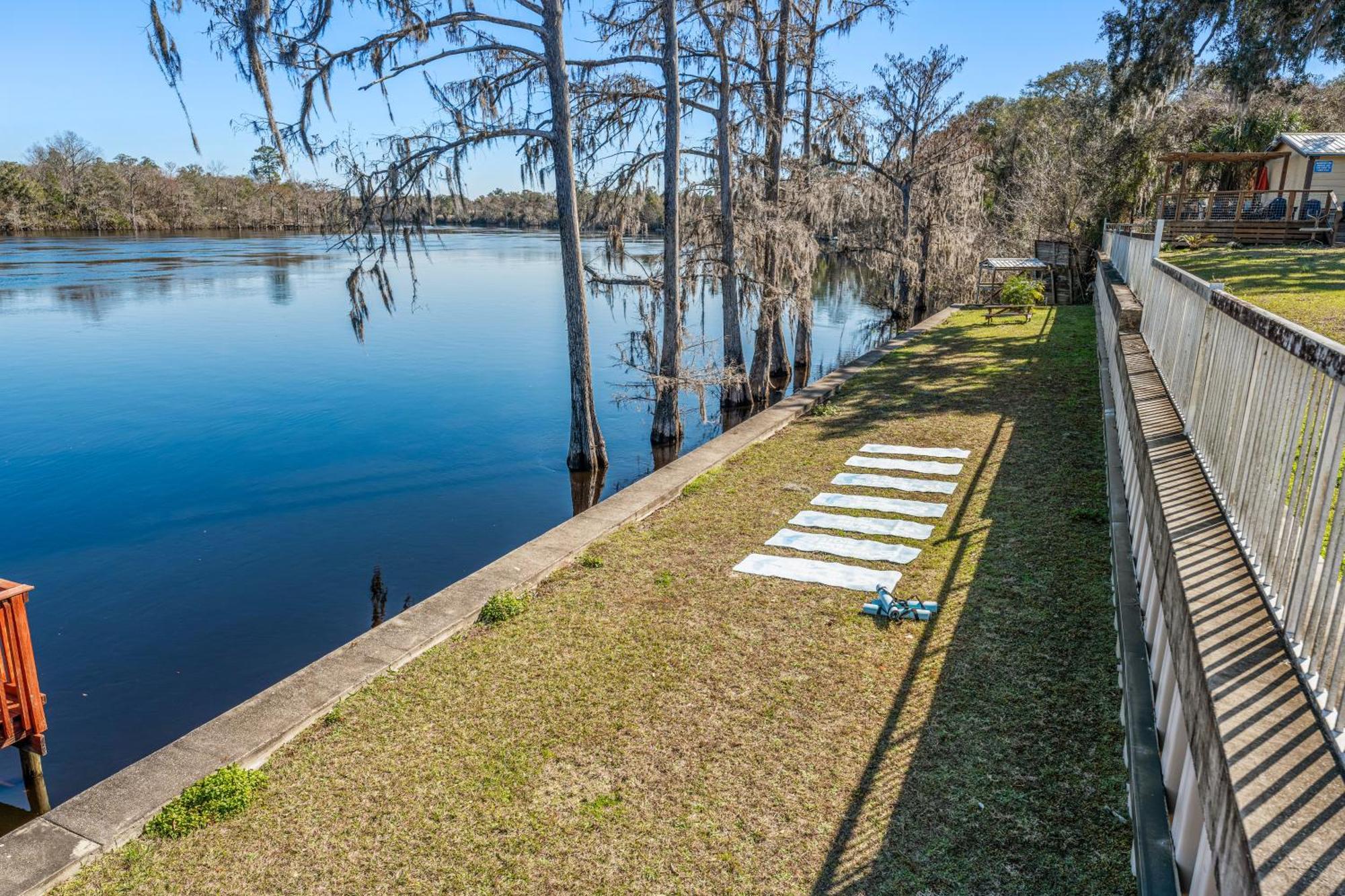ホテル Suwannee Gables Old Town エクステリア 写真
