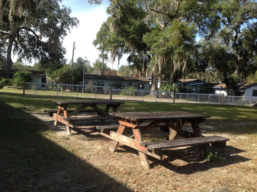 ホテル Suwannee Gables Old Town エクステリア 写真